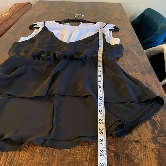 BCBGMaxAzria Black&White Layered peplum - Picture 9 of 13